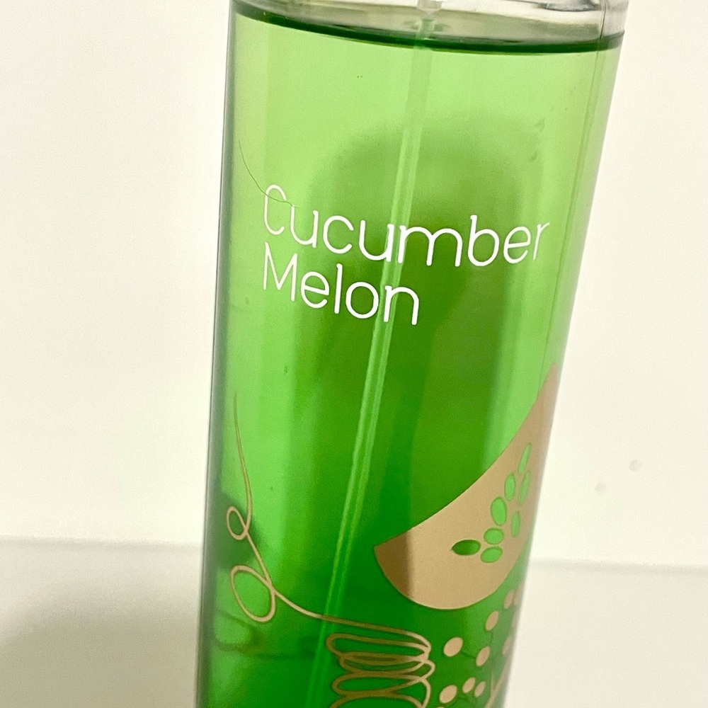 Bath‎ & Body Works Cucumber Melon Fragrance Mist - Bright Green - Picture 2 of 4